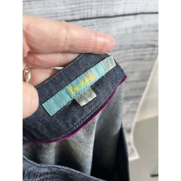 Boden Denim Jean Dress size 4 Embroidery A Line Above Knee Casual Boho Beach - Picture 14 of 14